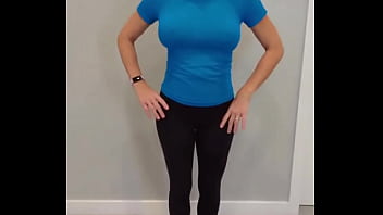 Black yoga pants & blue compression shirt try on