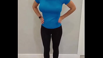 Black yoga pants & blue compression shirt try on