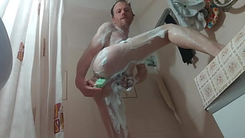 Lanatuls anal slut and whore fast and hard assfucking mancunt pussy with bottle of shampoo in bathtube