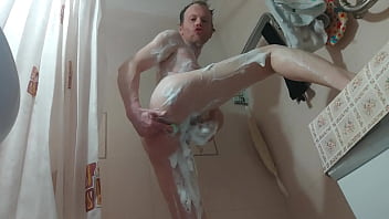 Lanatuls anal slut and whore fast and hard assfucking mancunt pussy with bottle of shampoo in bathtube
