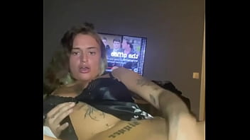 Big Titty Emo Fingers Her Tight Pussy Until She Orgasms thumbnail