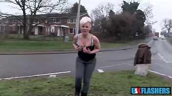 Can everyone see my pussy shameless bree branning flashing and pissing for uk flashers