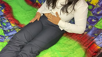 Indian ladki job se ghar par aate hi pussy finger karne lagi hot xxx girl viral mms video