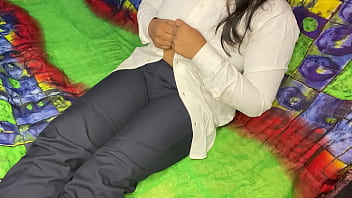 Indian ladki job se ghar par aate hi pussy finger karne lagi hot xxx girl viral mms video