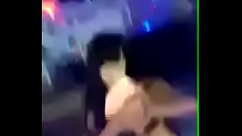 Funkeira gostosa dançando so de calcinha