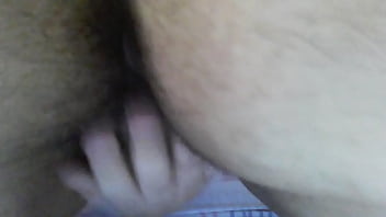 Estou de quatro para você vem fuder minha buceta virgem com força