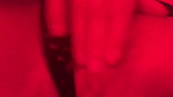 Wife’s pussy up cuming Wife’s pussy up cuming