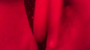 Wife’s pussy up cuming