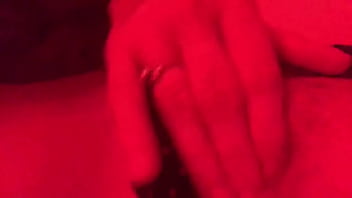 Wife’s pussy up cuming