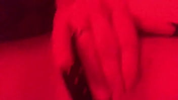 Wife’s pussy up cuming