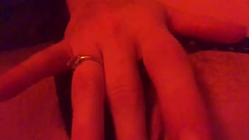 Wife’s pussy up cuming