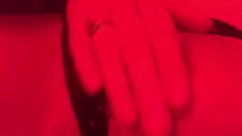 Wife’s pussy up cuming