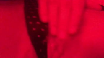 Wife’s pussy up cuming