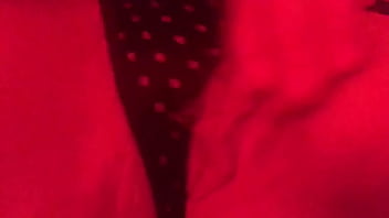 Wife’s pussy up cuming