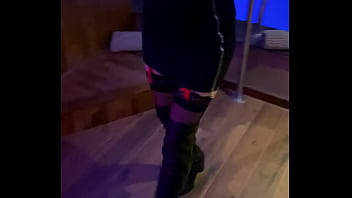 Petite danse pour vous et mon homme bien sûr la suite arrive mais seulement