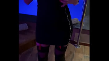 Petite danse pour vous et mon homme bien sûr la suite arrive mais seulement