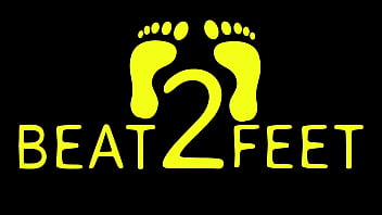 Aria nicole paints her tootsies on beat2feetcom