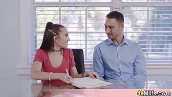 Cutie wants to buy a new house with her pussy