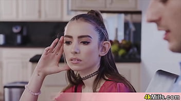 Cutie wants to buy a new house with her pussy