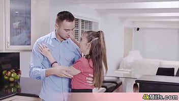 Cutie wants to buy a new house with her pussy