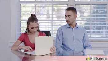 Cutie wants to buy a new house with her pussy