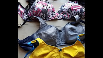 Few Bras Of My Hindu Wife thumbnail