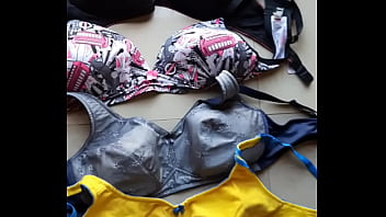 Few Bras Of My Hindu Wife thumbnail
