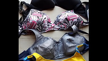 Few Bras Of My Hindu Wife thumbnail