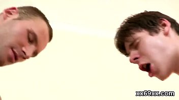 Skillful fingers kissable teen soft twat in 3some