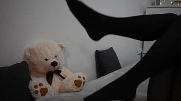 I love her feet ig xmileygreyx