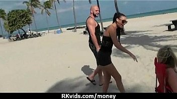 Amateur girl goes wild 5