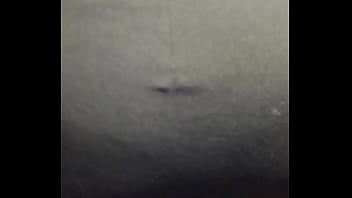 Je chauffe un homme dans l'ascenseur il me tripote le cul joue de mon plug je