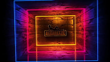 Milf grelhuda leva ferro no cú sol di luna