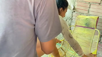 Le saco toda su leche a mi padrastro