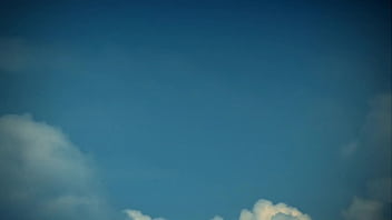 Midwest milf plays with herself among the flowers