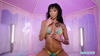 Inserted hammering harley dean's pussy