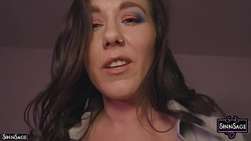 Sexy sinn sage takes off her panties and rubs an ice cube on her body