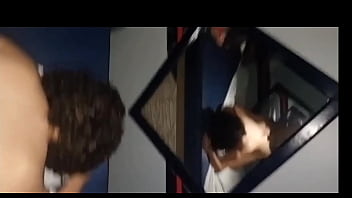 Fodendo a novinha gostosa da buceta rosinha e comendo o cuzinho dela gozando dentro gostoso