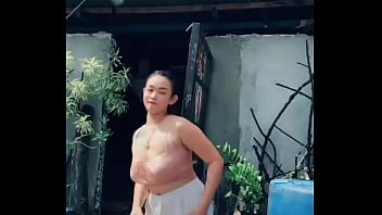 Pinay teasing and dancing