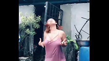 Pinay teasing and dancing