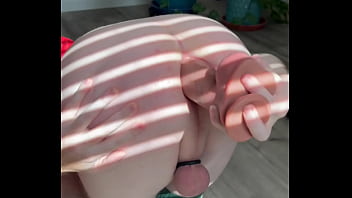 Huge anal gape from thick dildo