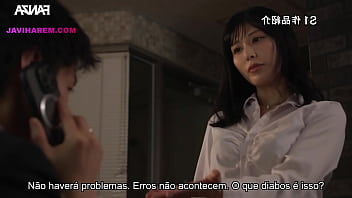 Safada peituda não se aguenta e se masturba no trabalho legendado