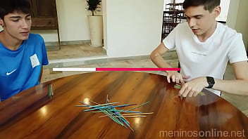 Meninos Online Sentando Na Vara Vem Ver thumbnail