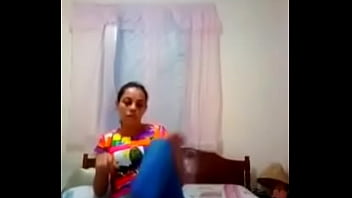 Espero les guste como me quito la ropa