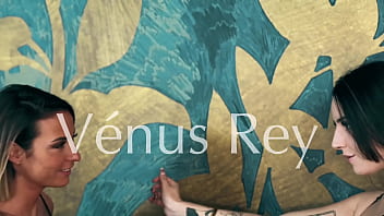 Leurs corps s’accordent comme une mélodie secrè souffles