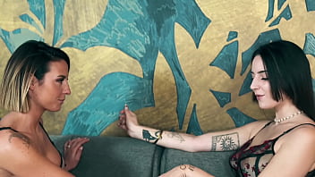 Leurs corps s’accordent comme une mélodie secrè souffles