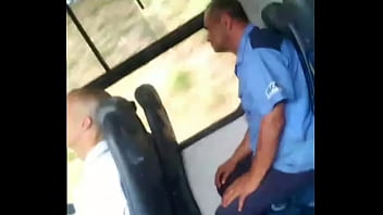 Dotado Na Punha No Busão thumbnail