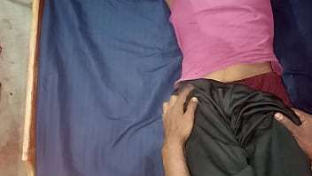 Desi biwi ne apne dost ke sath chudai ki jab pati office mein tha Desi biwi ne apne dost ke sath chudai ki jab pati office mein tha