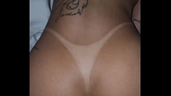 Kalena mitrak imaginei que estava fazendo uma dp dando o cuzinho e o consolo