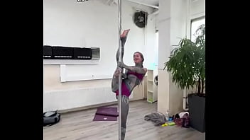 Should i make more videos where i use my split for pole dance